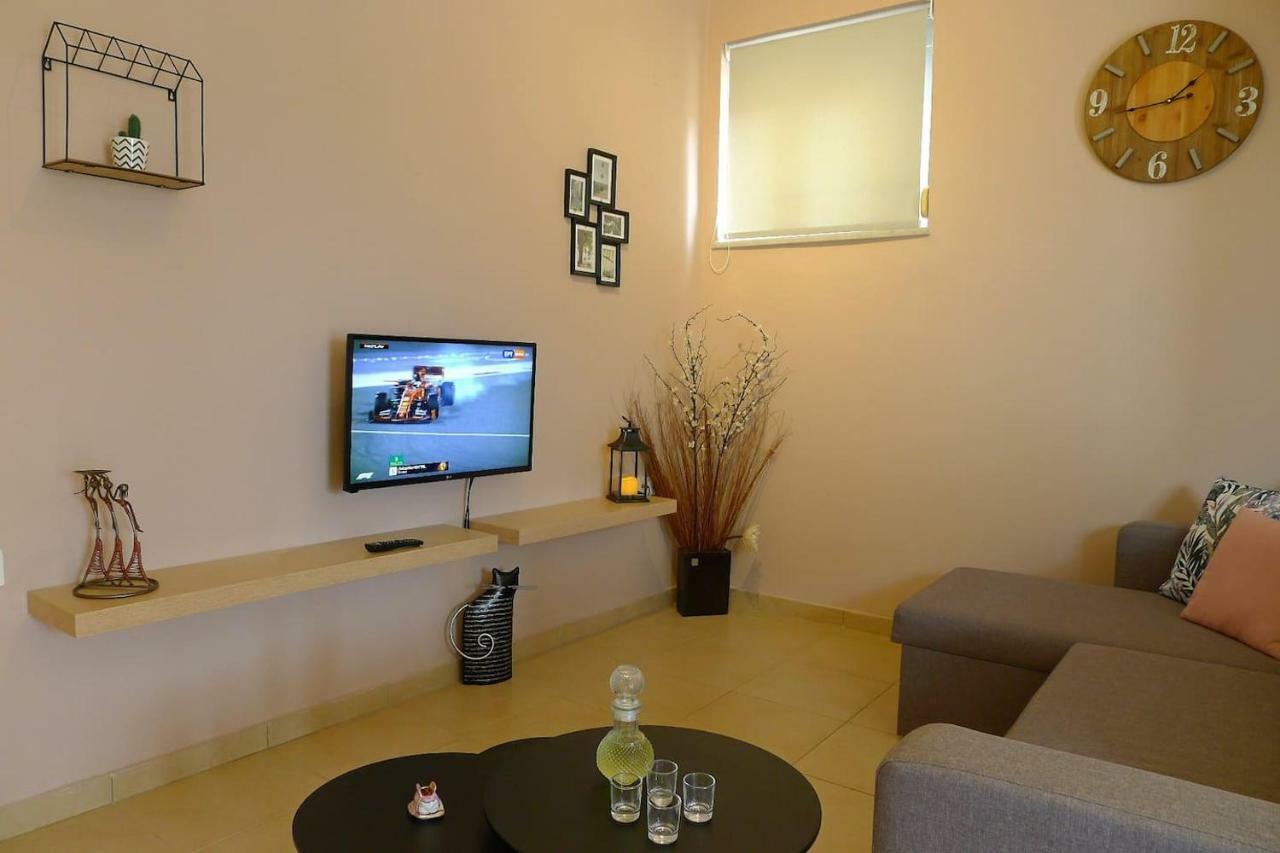 Maria & Manos Guest House, Agios Onoufrios Beach Exterior photo